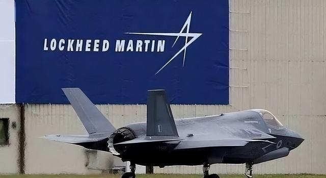 990亿人民币罚款未交的“美国军工洛克希德马丁”：一片哀鸿！这就是向台湾出