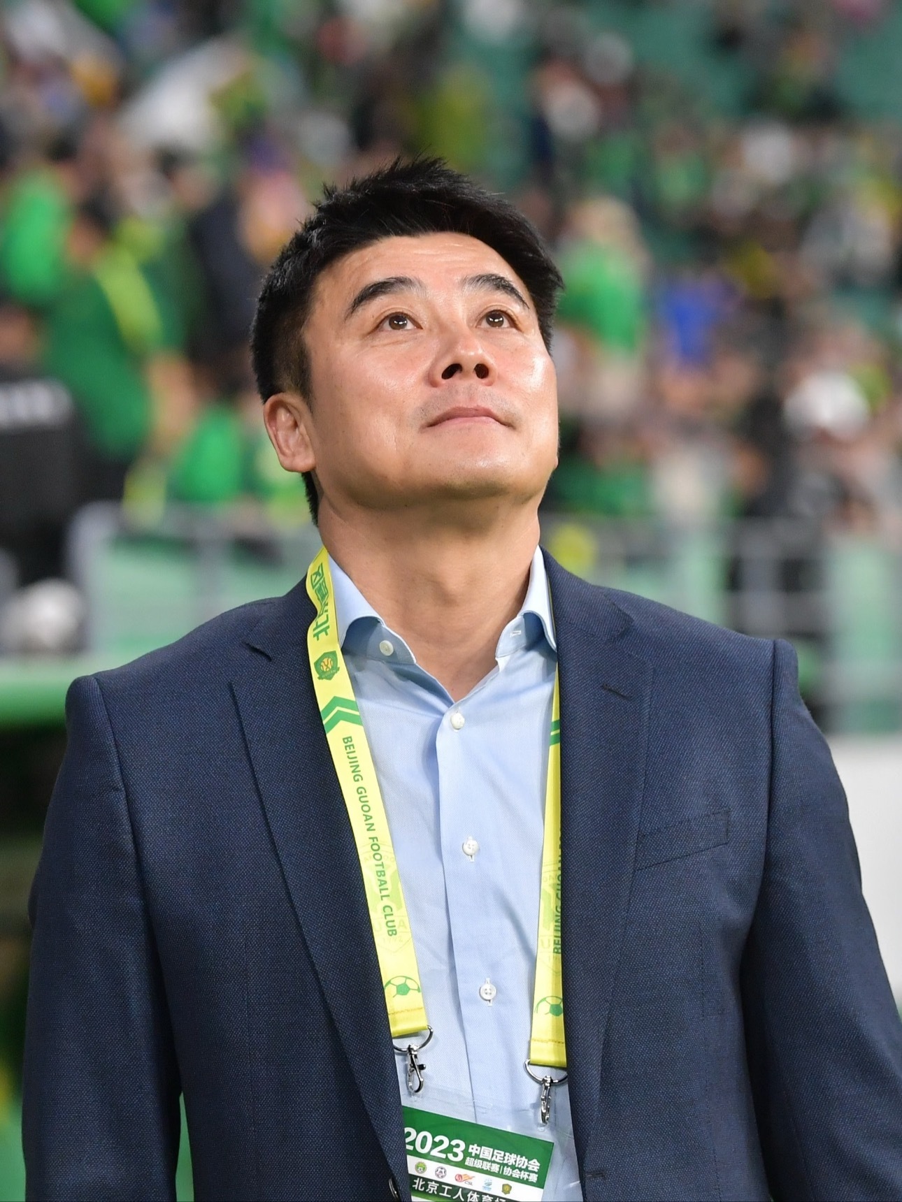 九年功勋谢幕！54岁李明确定离开国安，重庆铜梁龙抛橄榄枝中国足坛迎来重磅人事变动