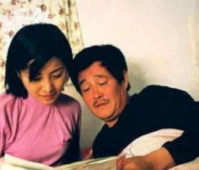 1991年，赵本山向妻子葛淑珍提出离婚，葛淑珍说：“离婚可以，那你要给我一些补偿