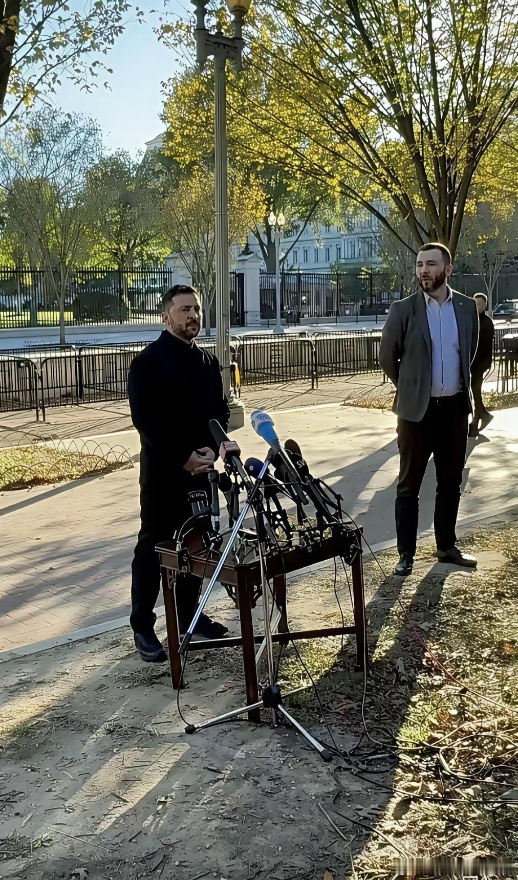 背后的白宫，永久的耻辱。无畏的小泽，长存的辉煌！​​​