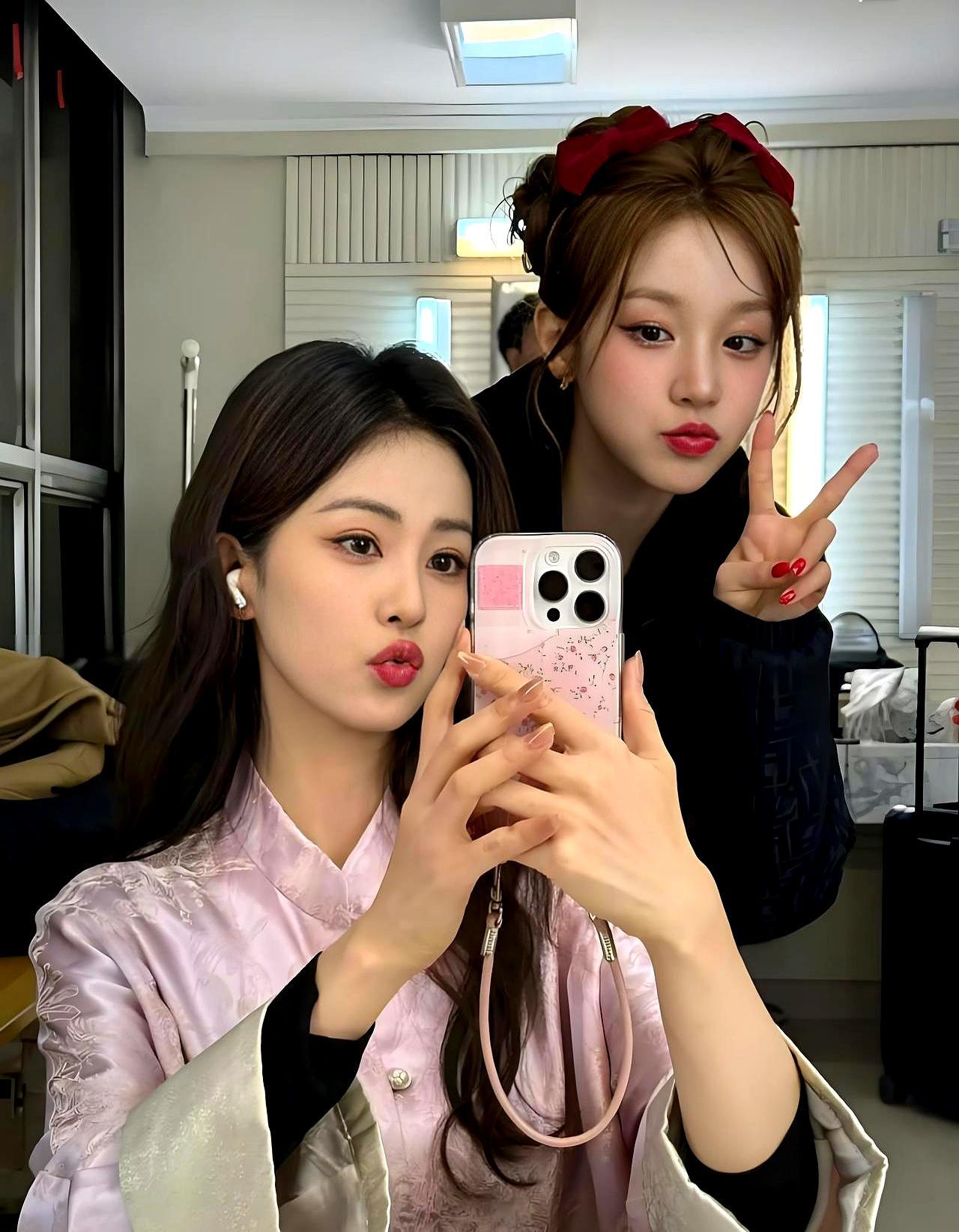 韩国人整不会了，自家演唱会，台下第一排竟是李晨、白鹿、范丞丞在扯着嗓子喊中文。