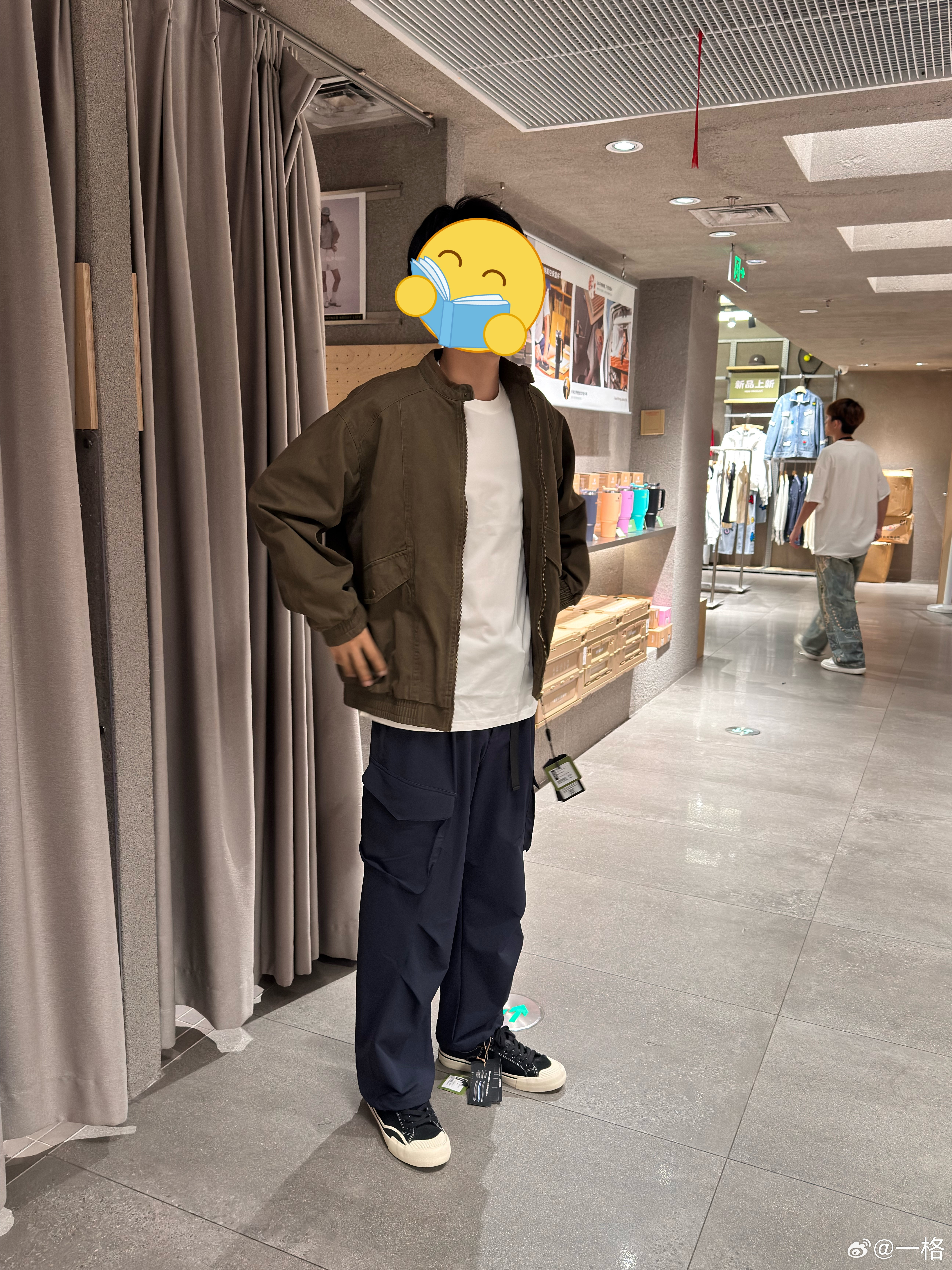 小林的女仆，帮买单还要帮提[微笑]​​​