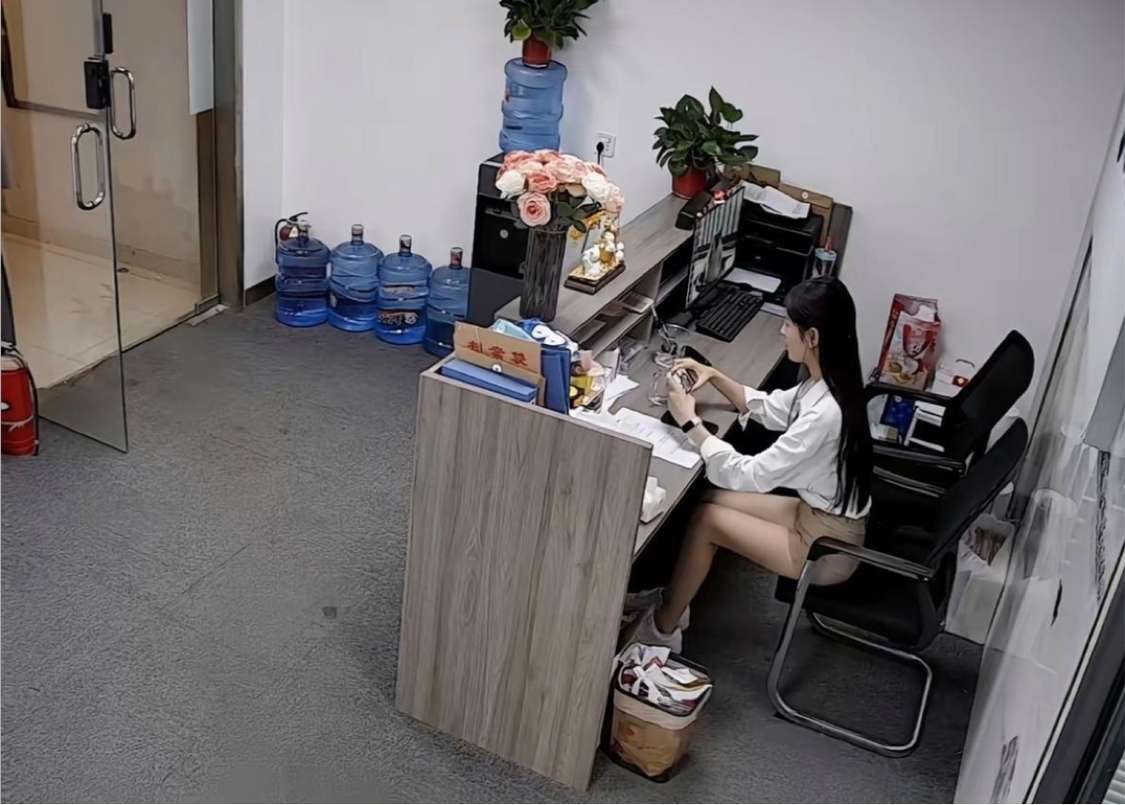 新招了一个妹子本科学历，不知道能坚持多久