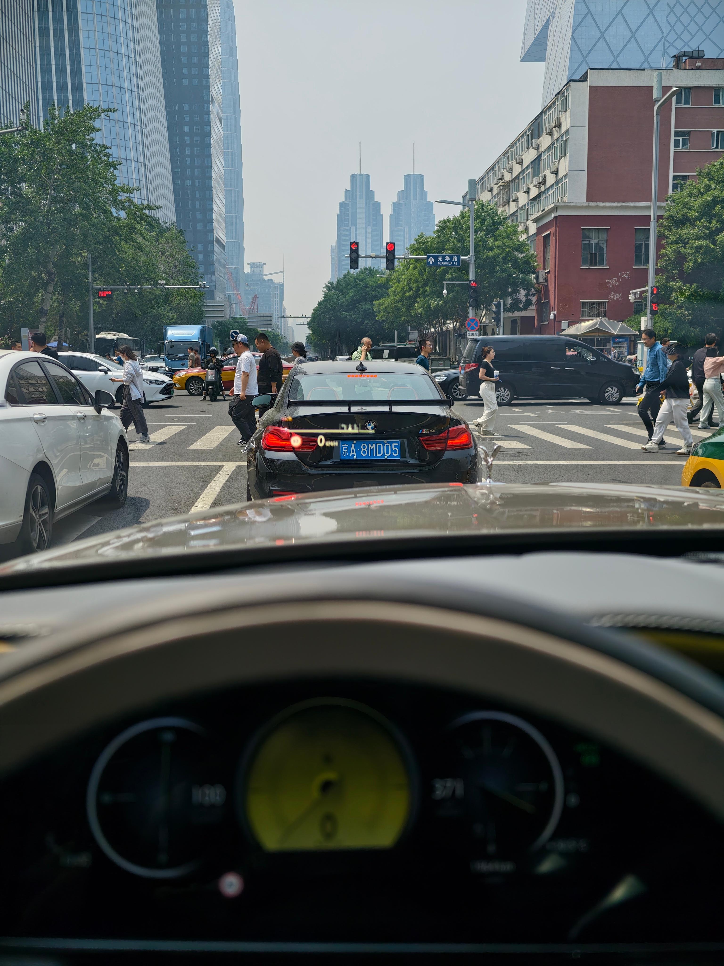 什么家庭条件？年轻轻轻就开上了M4[doge]你的下一台车​​​