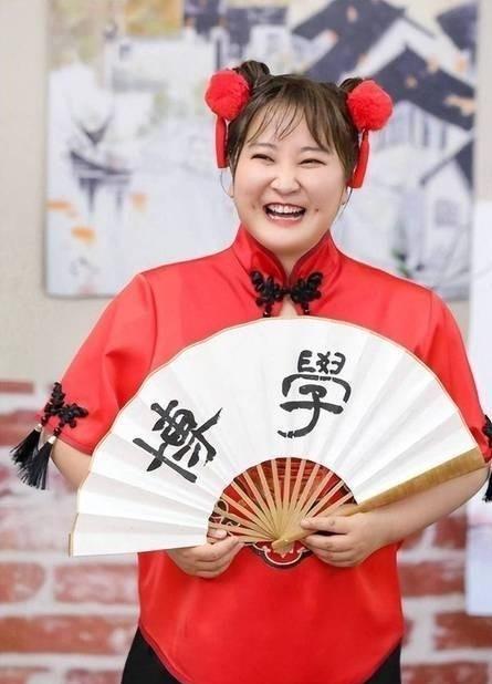 看到这条我立马想到贾玲减肥前后的面相太不一样了​​​