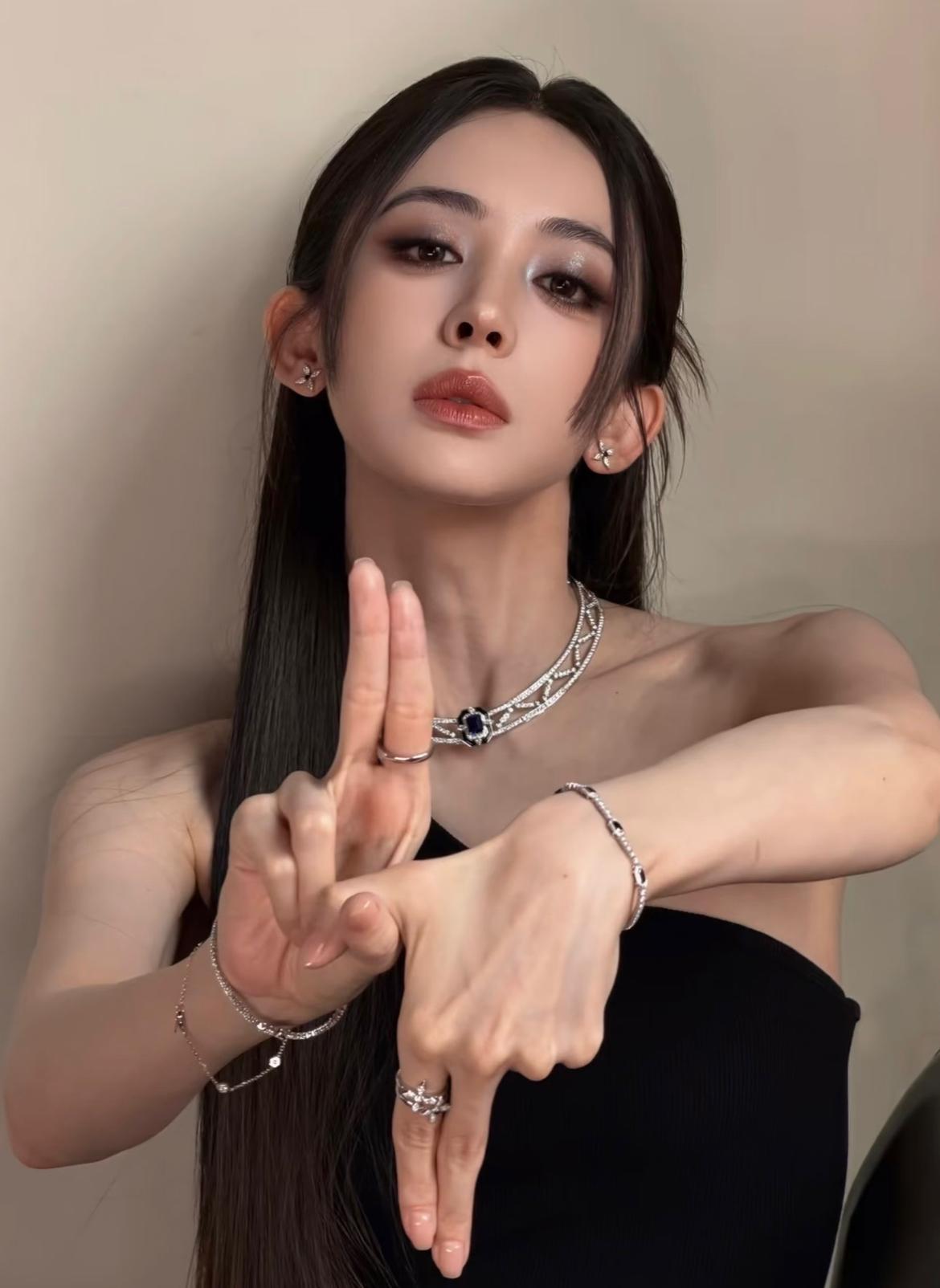 古力娜扎为什么一直不火，也不拍戏了？不是因为她不漂亮，也不是因为没人捧，而是