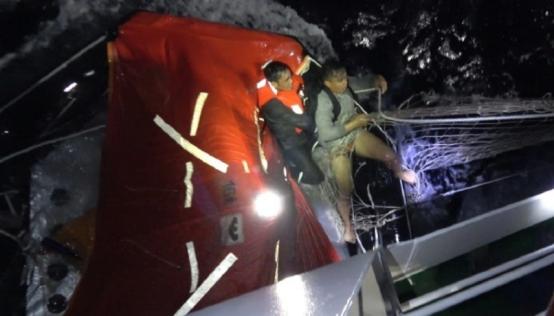 公开挑衅中国？2026年1月23日，中国海警救起多名菲律宾籍船员时。菲律宾却发出