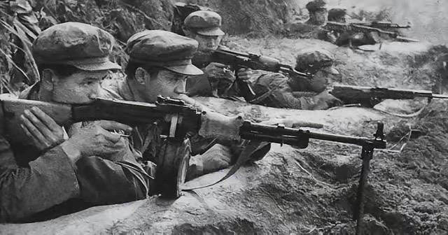 1979年那场战争，真正让苏联胆寒的不是南线56万大军，而是北方200万人的“陪