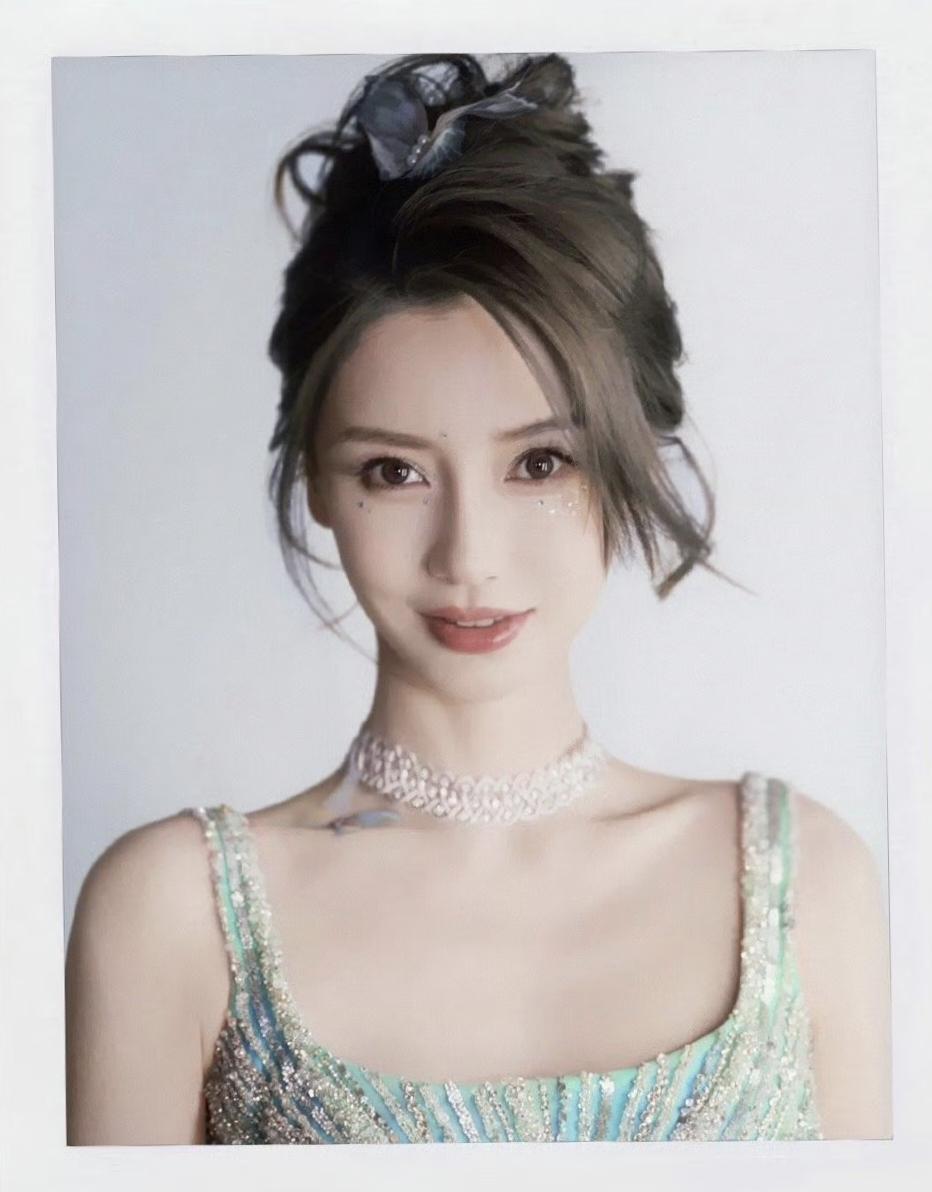Angelababy撕拉片一出，内娱还有哪位女明星不服？美神降临，内娱颜永一！