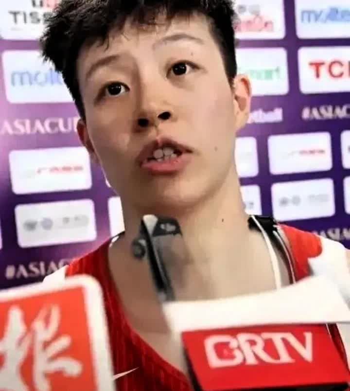 李缘本届女篮亚洲杯打得一塌糊涂，季军赛一节表现得尤为“突出”。本该是
