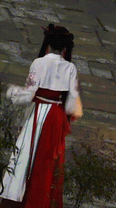 鞠婧祎甩双马尾这一下好有动漫感​​​