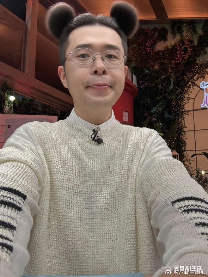 杜海涛我长得帅这事传出去没杜海涛这波操作太逗了，自己夸自己帅，还让粉丝帮忙宣传