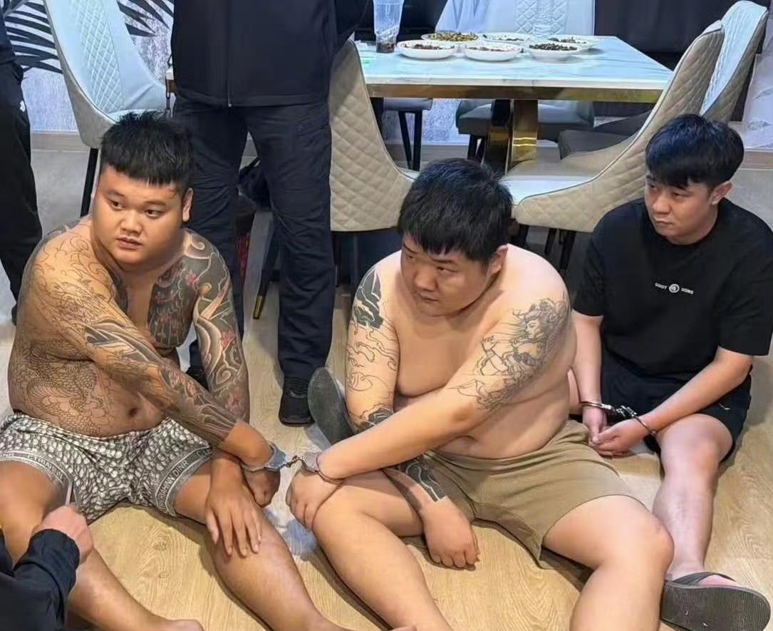 3名中国女子在泰国芭提雅遭4名男同胞劫持性侵的真相曝光，其中有两人一共交了110