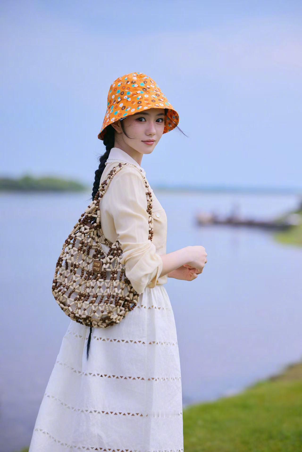 MiuMiu品牌大使刘柏辛、赵今麦、刘浩存、李庚希，演员张艺凡、周依然、李蔓瑄