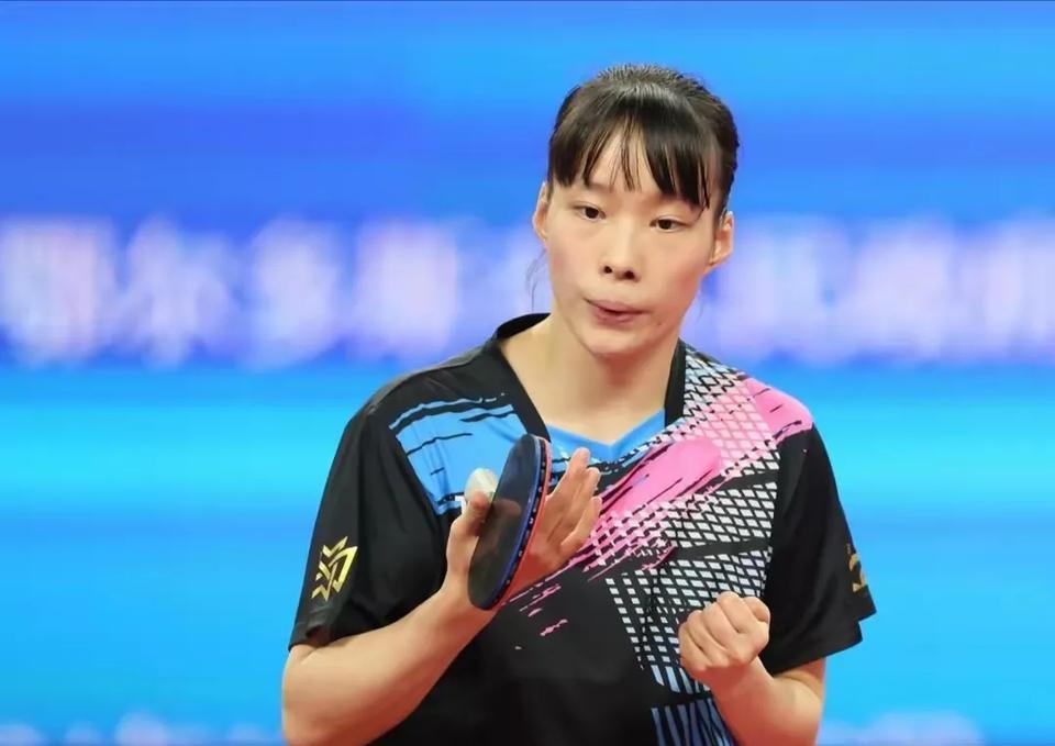 笨笨的石绚瑶2：4不敌早田希娜石绚瑶有点笨，与早田一战并不输在技术上，输在大脑