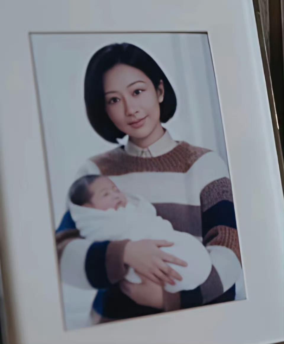 《生命树》是一部主角的婚姻只用一组照片一句话交代给大家，白菊结婚又离婚还有娃了…