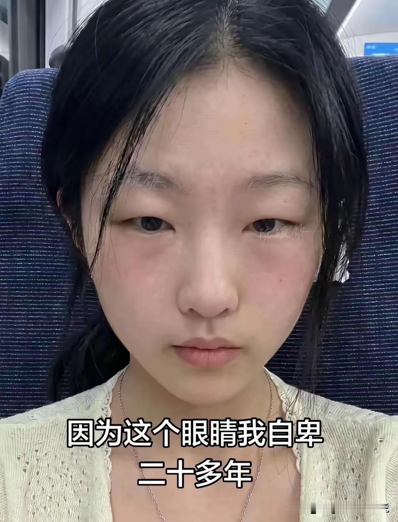 网友：都挺好看的，一个小家碧玉，一个大家闺秀！