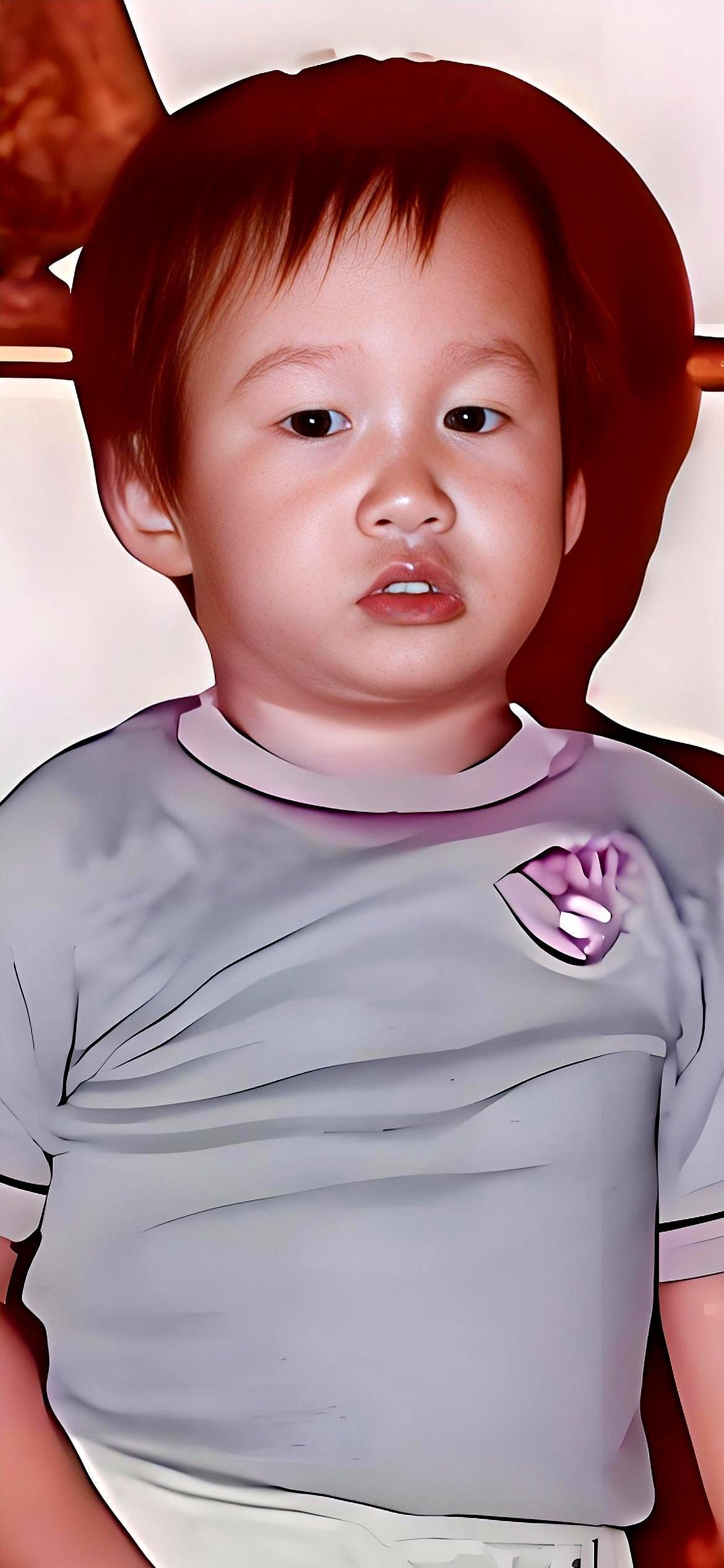 谁能想到，一个角色能火14年？何润东估计自己都懵了。当年那个留着“狗啃”