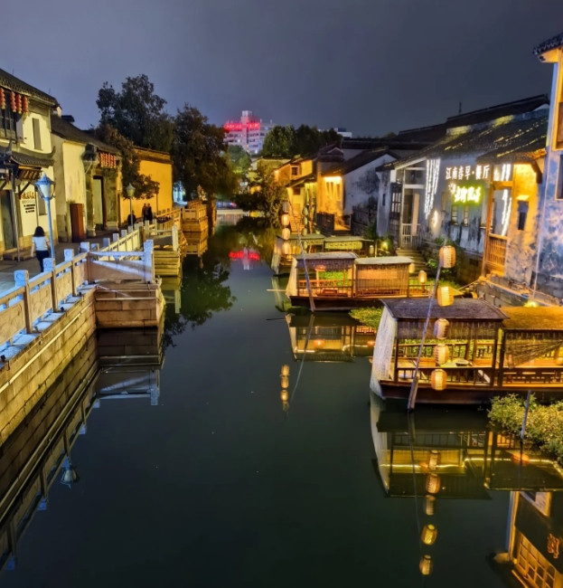 浙江住两年，最让人反感之处1，大肉粽子，这玩意体型巨大，油乎乎，江米裹着一