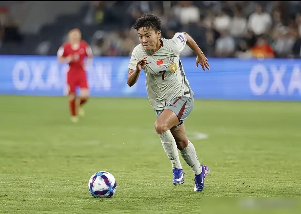 王珊珊居然没进首发！中国女足全主力祭出442硬刚台北队你看小组赛最后那场，教