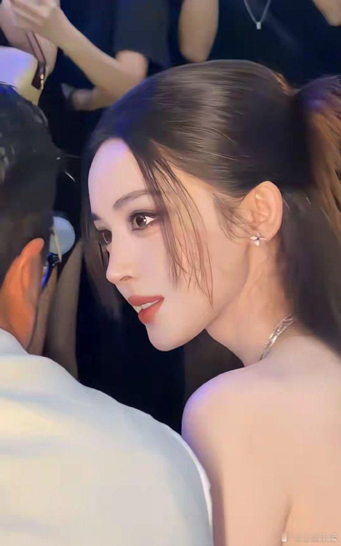 娜扎的颜值即使是娱乐圈也是顶配！