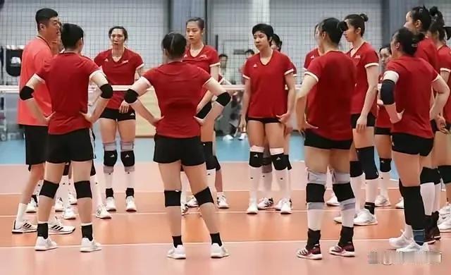【中国女排“断代革命”：四老将谢幕倒计时，00后军团抢班夺权】核心信号：龚翔
