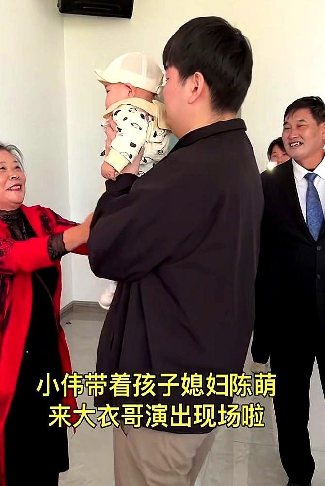 爹给的流量，真不是万能的。大衣哥的儿子朱小伟，之前搞直播带货，公司项目最终以