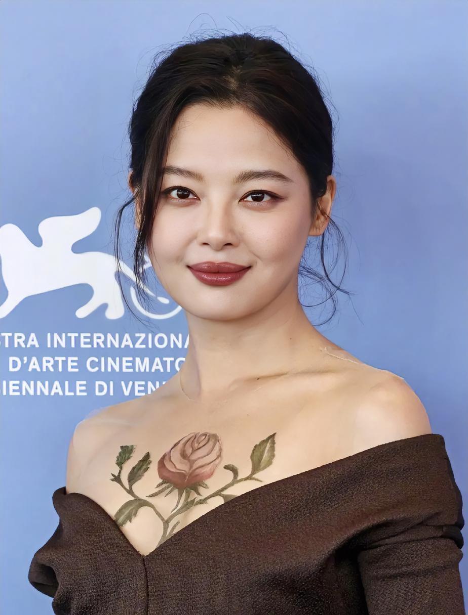 后悔了！刚刚问老公辛芷蕾算漂亮吗？谁知道他给了我奇怪的答案，他说辛芷蕾身材