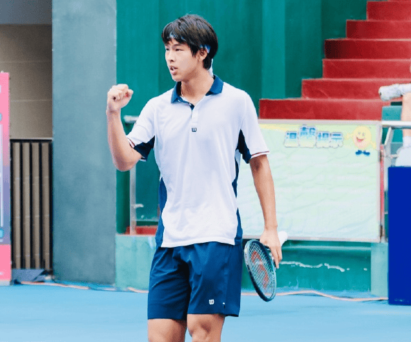 ATP中国香港站资格赛: 周意送蛋过关, 顺利晋级决胜轮