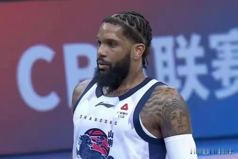 官宣！鲍威尔因个人原因无法代表山东男篮进行接下来的比赛，双方经过友好协商，已达成