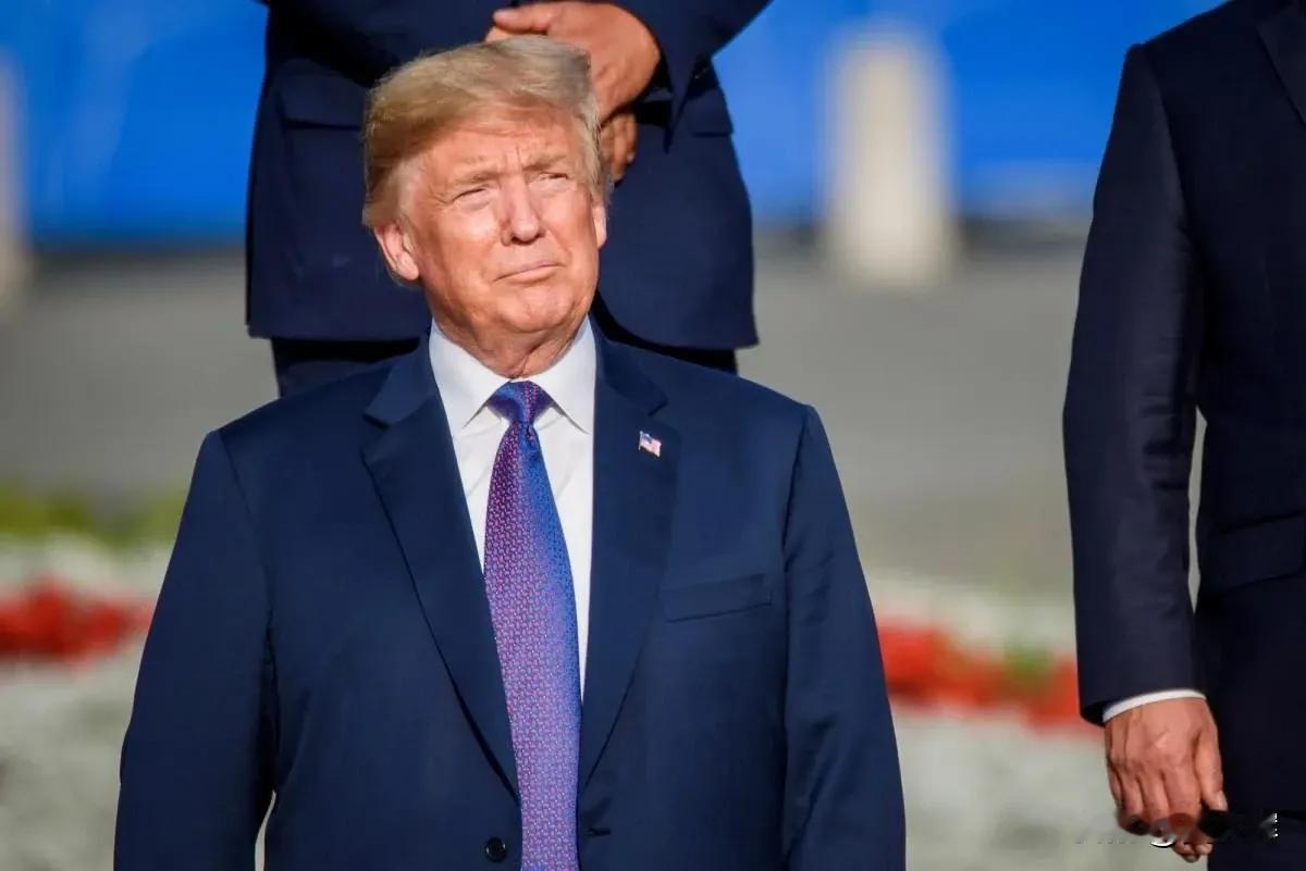 为什么川普选择结束俄乌战争，力主俄乌和解？最主要原因还是俄罗斯仍然强大，常规