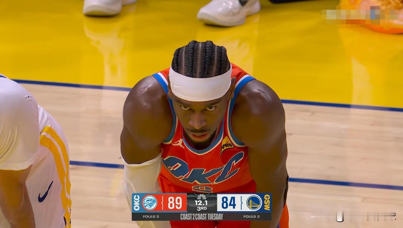 雷霆超级巨星亚历山大真是太随心所欲了！在今天雷霆客场以124：112击败勇士的比