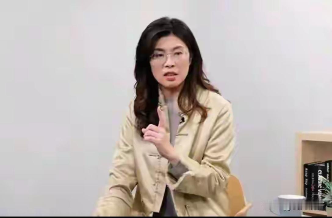 【蓝营要不要硬刚？绿营的套路你看懂了吗？】最近台面上的戏真是越