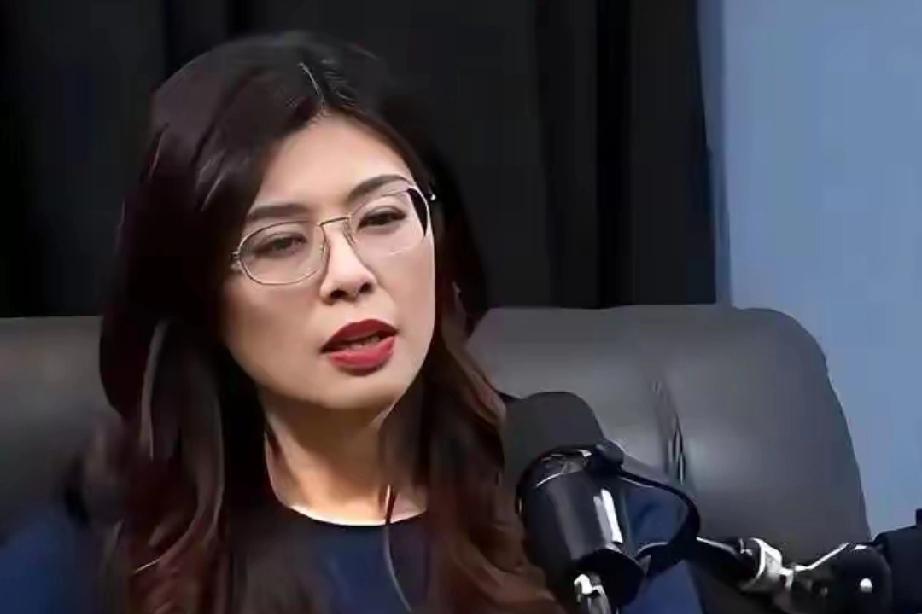 国民党主席郑丽文公开称“毛主席”，这声称呼分量极重​​郑丽文今天直接称呼“毛主