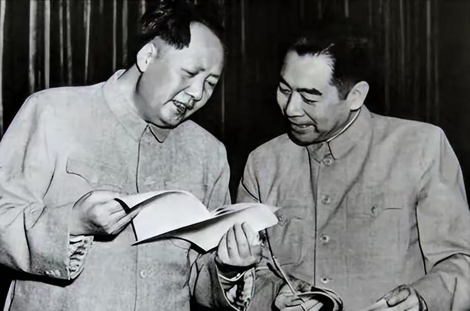 他俩搭伙41年，没红过脸没争过权，秘诀就藏在一个称呼里凌晨三点电话铃炸响，周恩