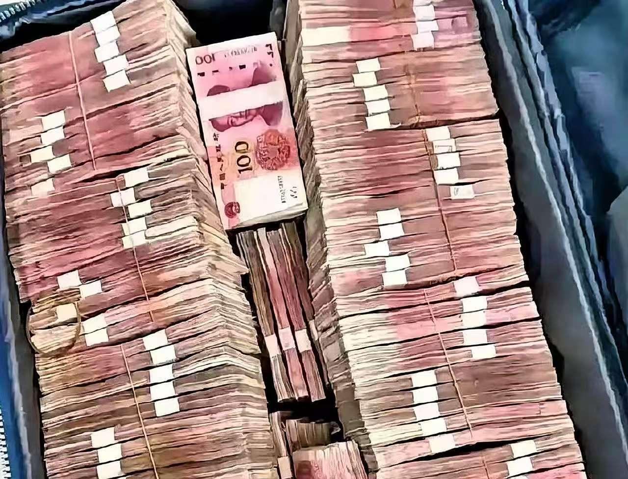 什么叫洗钱？简单的举个例子：你买彩票中了500万，扣除20%个税，实际到手40