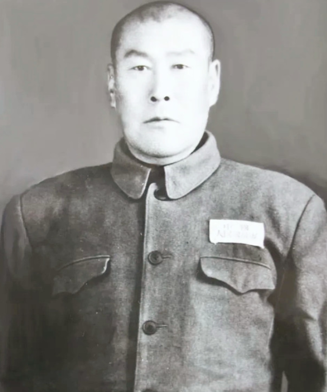 1942年，长期潜伏在我军的日军女间谍美智子利用自己的身份给日本人递送了许多信息