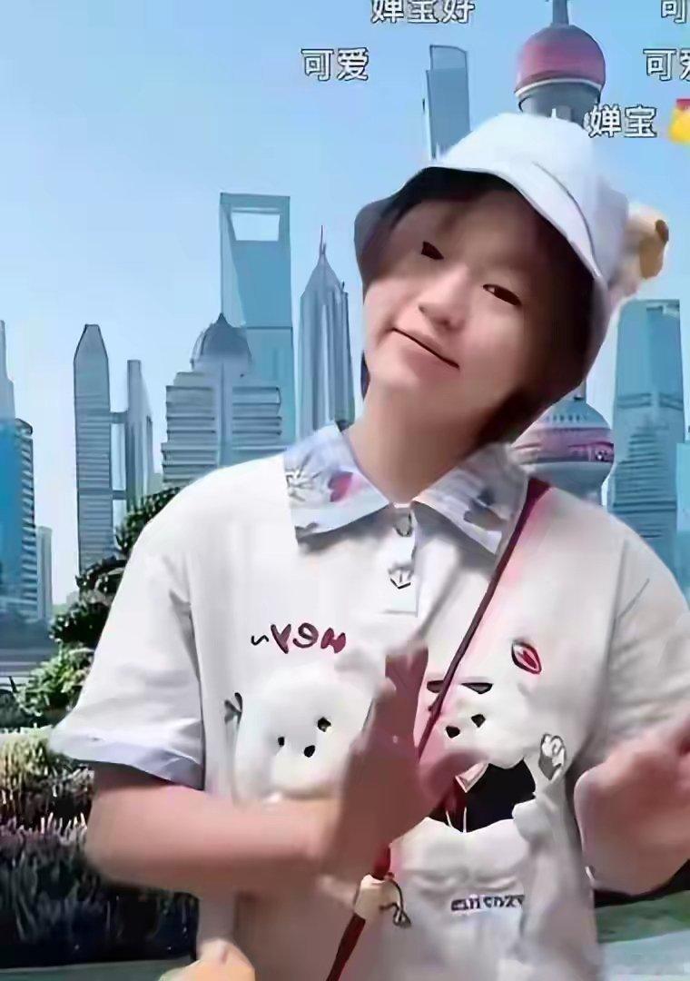 全红婵现身上海状态极佳，郭晶晶没看错人，陈芋汐也会为她高兴吧，妹妹好好享受生活吧