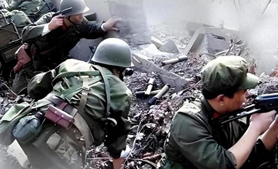 同登战役多惨烈？老兵：牺牲战友卷起来就埋了，记不清埋了多少人1979年2月