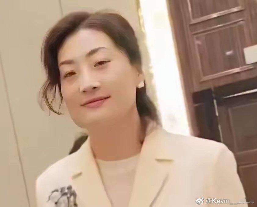 我倾向于宗馥莉故意提钱，逼私生子跳出来公开这个海外信托，而且是走公司账，太聪明了