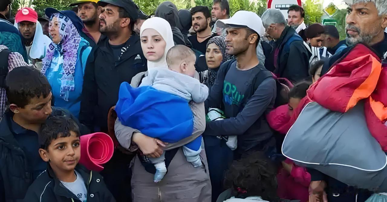 一个国家能蠢到什么地步？看看瑞典就懂了，三十年前，瑞典人均GDP高达3.2万美元