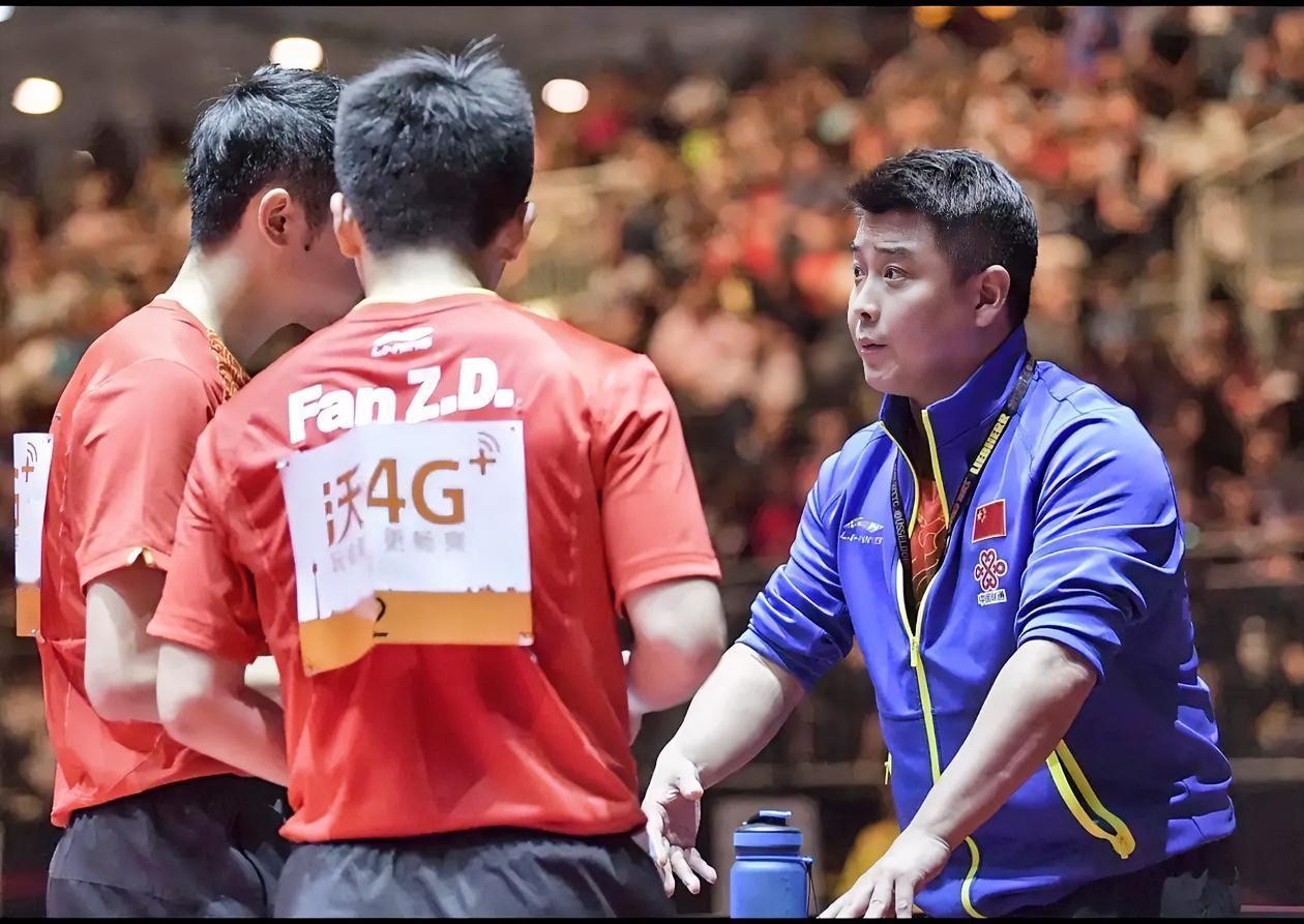 讲真，王皓要真退了，我一点都不意外。男队主教练这位置，现在就是个烫手山芋，谁