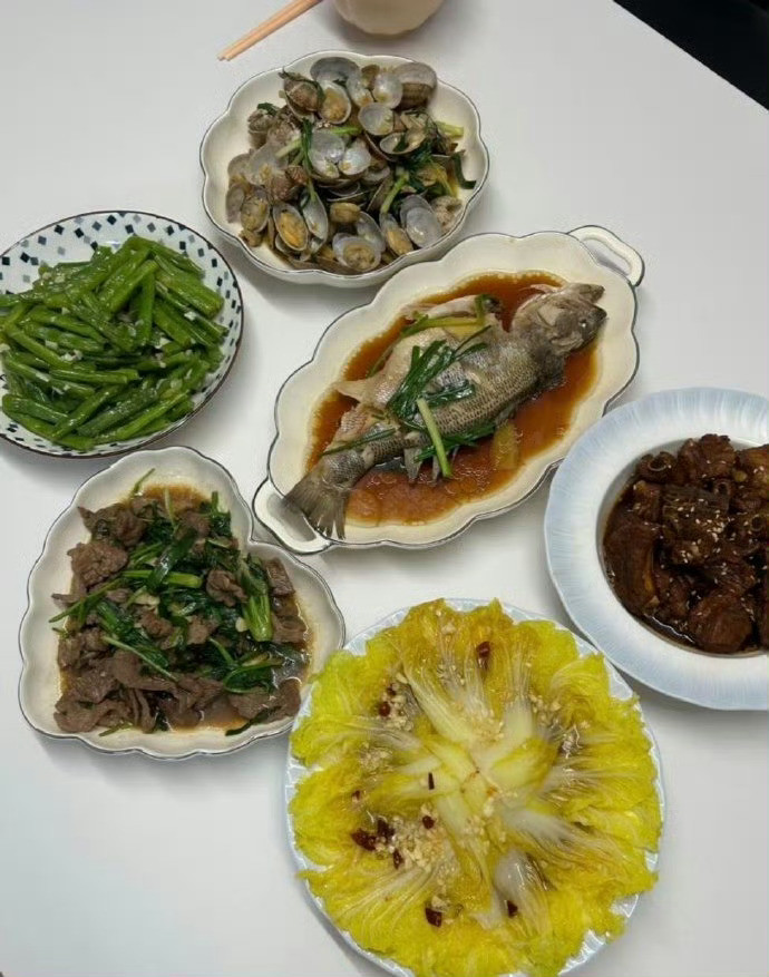 图一回娘家老妈做饭，图二回婆家我自己做饭​​​没有对比就没有伤害​​​