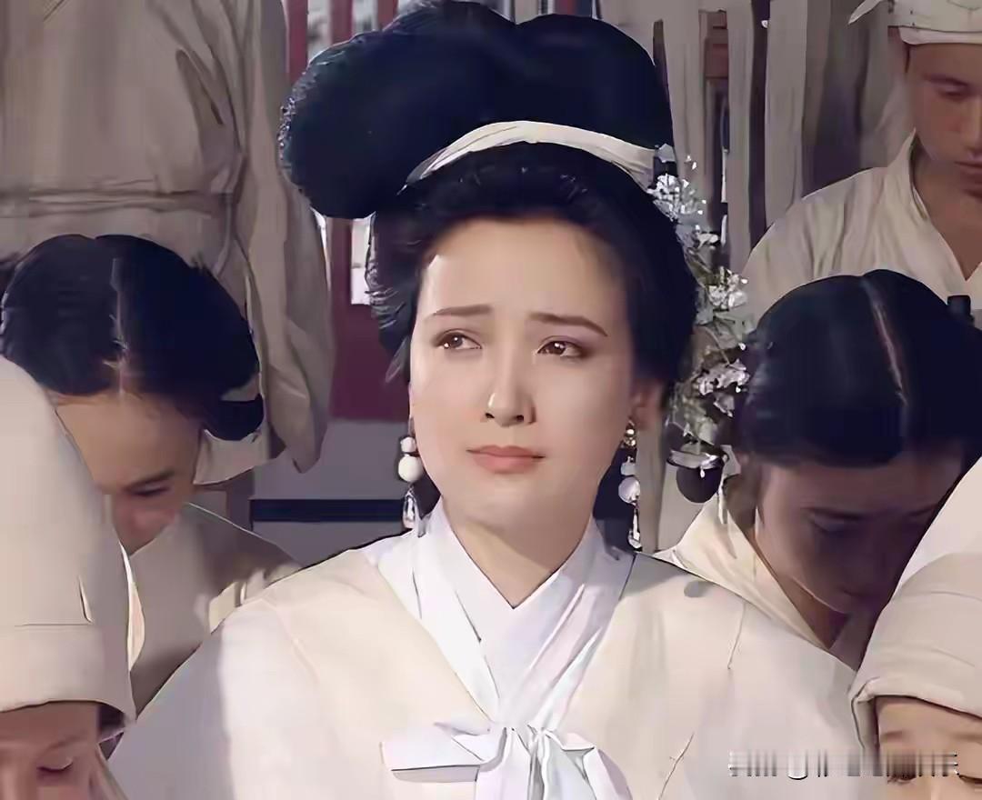 何晴去世不到24小时，恶心的事发生了，网友在吐槽她的私生活，当年介入许亚军的婚姻