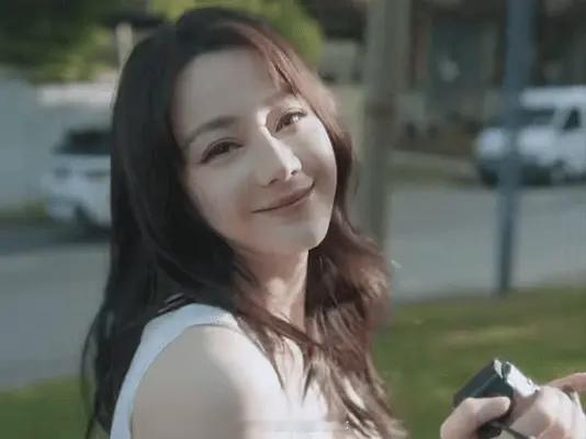 8这个脸怎么做呢，不填充坑坑洼洼显老，填充了又肿