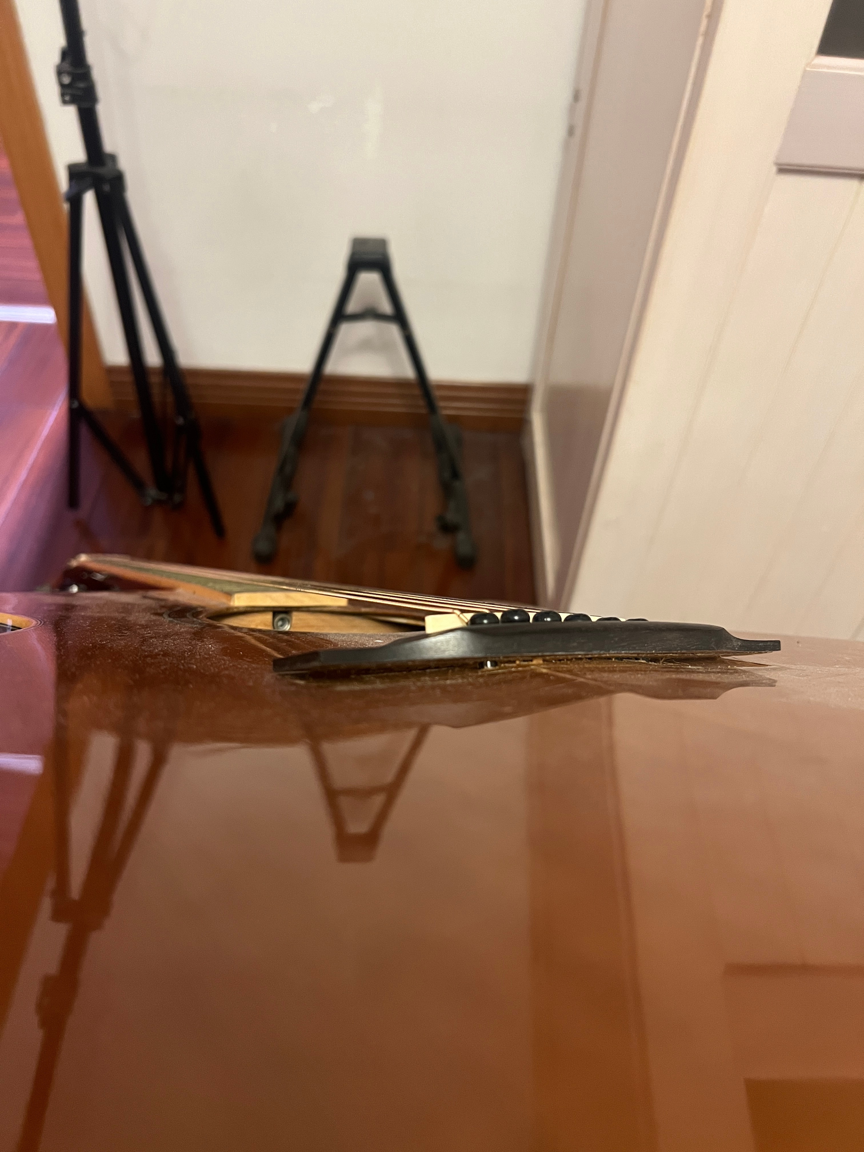 我说怎么吉他调音总是调不准呢，原来是坏了[捂脸哭]​​​