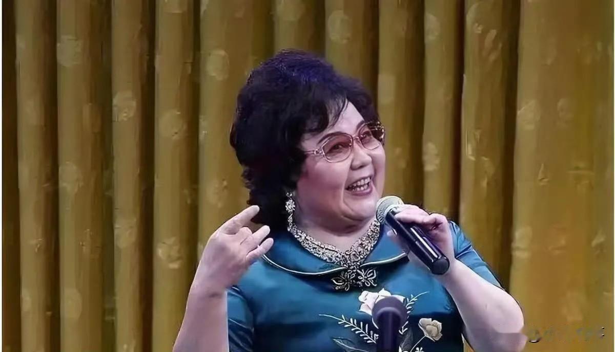 齐淑芳这事，真是让人不知道说什么好。一个当年国家培养出来的京剧名角，带着整班