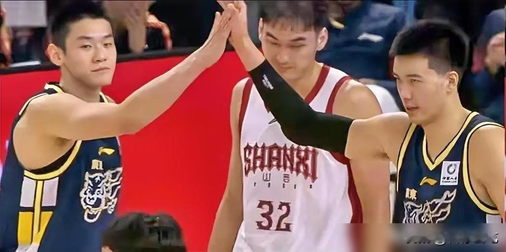 笑发财了，这就是广东夏天吹上天的内线补强核武？对阵老东家直接被杜锋按死在替补