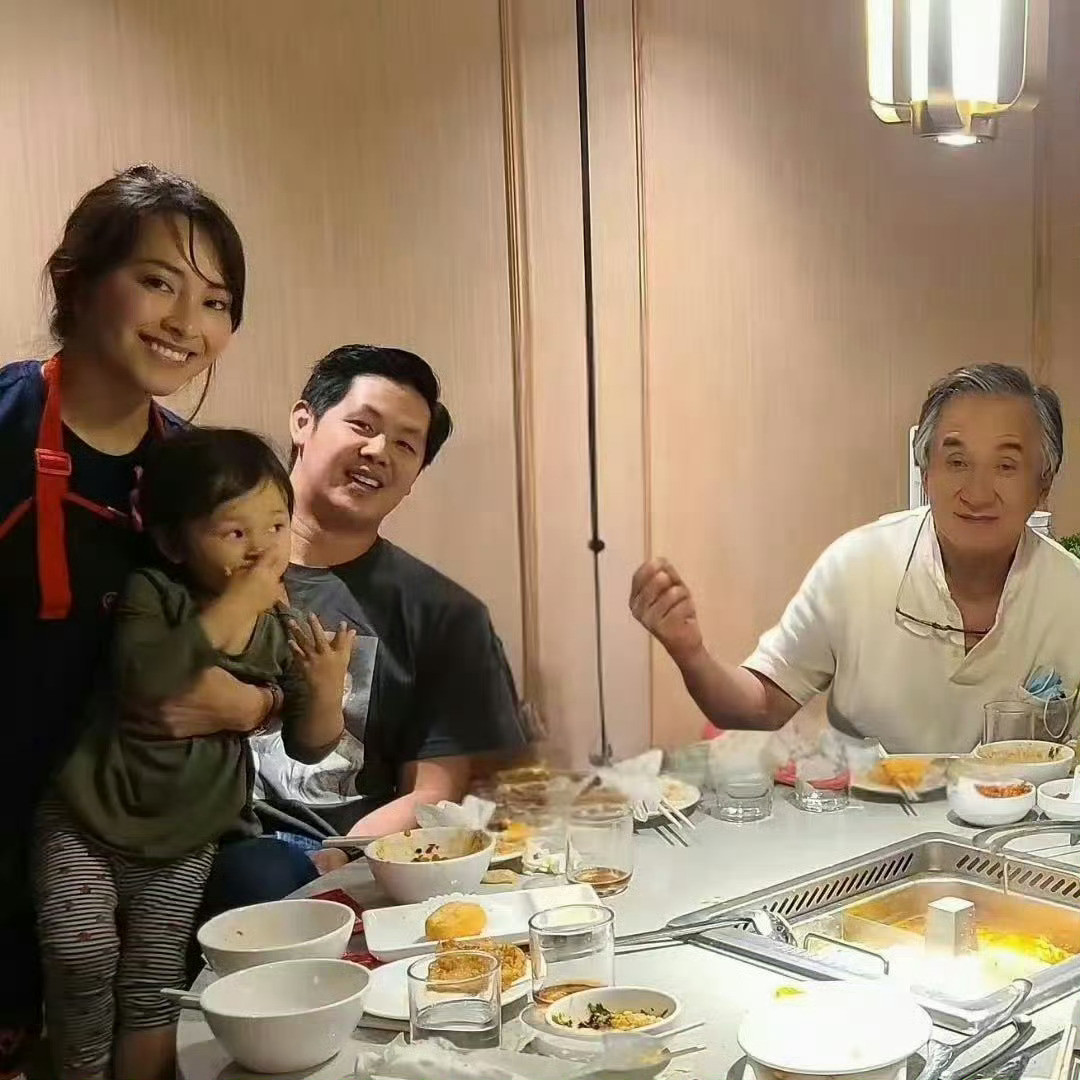 成龙大哥都72了啊！