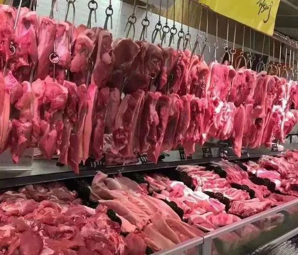 线上线下两个购物市场两重天昨天，去市里一大型肉类卖场，买了几斤精品猪排骨，价